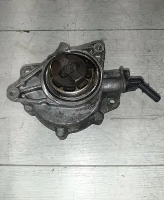 Peugeot 308 Vacuum pump 759792002