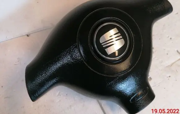 Seat Toledo II (1M) Steering wheel airbag 1M0880201M