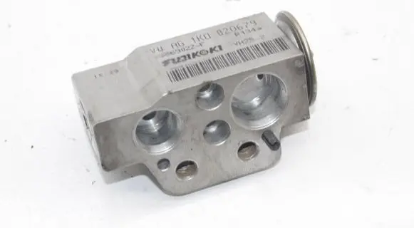 Audi TT TTS Mk2 Air conditioning (A/C) expansion valve 1K0820679