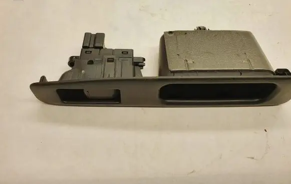 Nissan Qashqai Electric window control switch