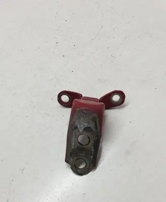 Honda CR-V Front door upper hinge