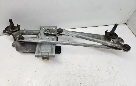 KIA Sportage Front wiper linkage and motor