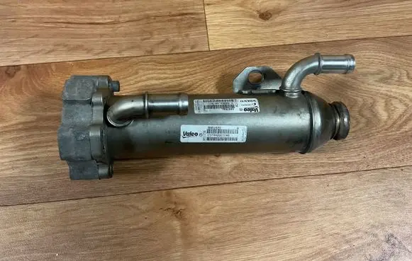 Volvo V70 EGR valve cooler 880182B