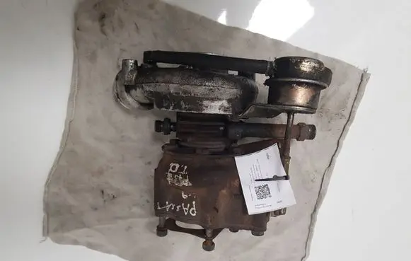 Volkswagen PASSAT B4 Turbo 028115703B