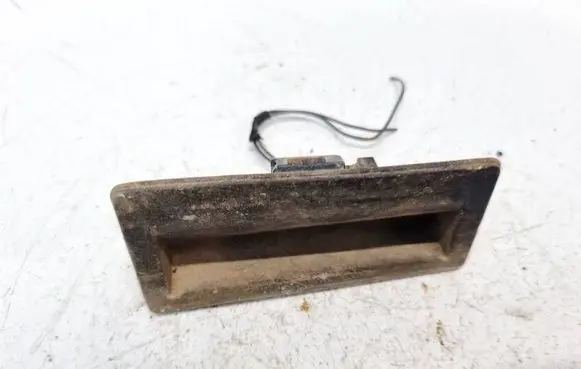 Volkswagen PASSAT B6 Tailgate/trunk/boot exterior handle 5N0827566
