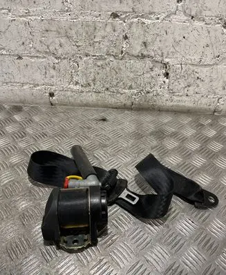 Alfa Romeo 166 Rear seatbelt 16398