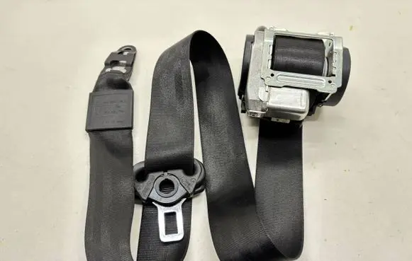 Audi A6 S6 C6 4F Front seatbelt 4F0857706