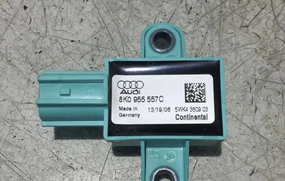 Audi A5 8T 8F Airbag deployment crash/impact sensor 8K0955557C 5WK4380903