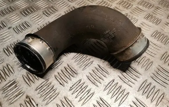 Mercedes-Benz C W203 Intercooler hose/pipe 2035281482