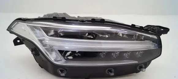 Volvo XC90 Headlight/headlamp