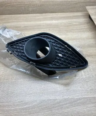 Mercedes-Benz CLA C117 X117 W117 Front fog light trim/grill A1178850222