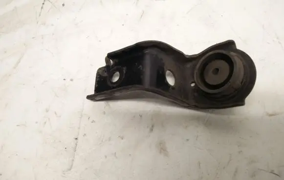 Toyota RAV 4 (XA30) Radiator mount bracket 1652328030