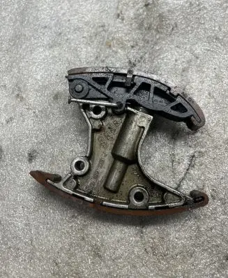 Audi A6 S6 C6 4F Slide rail for timing chain 057109218