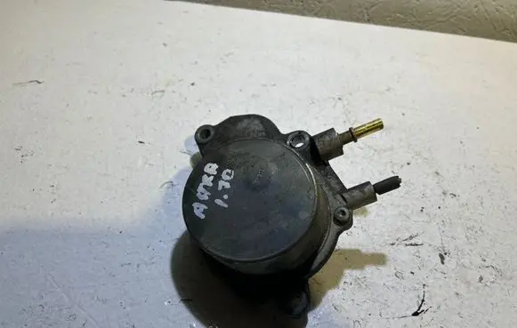 Opel Astra J Vacuum pump 7009690