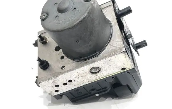 BMW 5 E39 ABS Pump 6750383