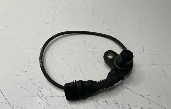 BMW 5 E39 Camshaft position sensor 7539165