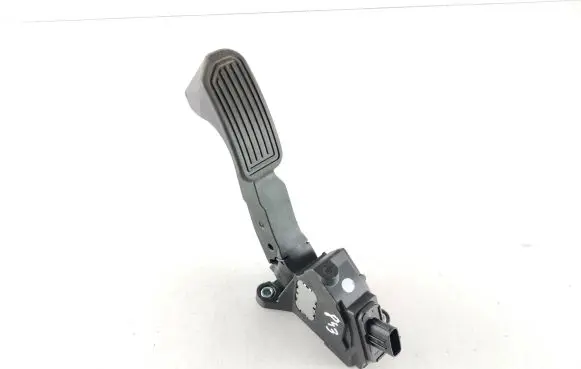 Toyota Auris E180 Accelerator throttle pedal 7811002120 14225B 09773911368