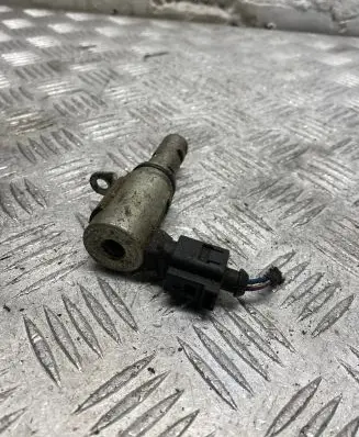 Volkswagen PASSAT B6 Camshaft vanos timing valve 03C906455A