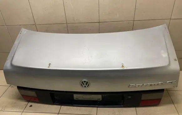 Tailgate/trunk/boot lid