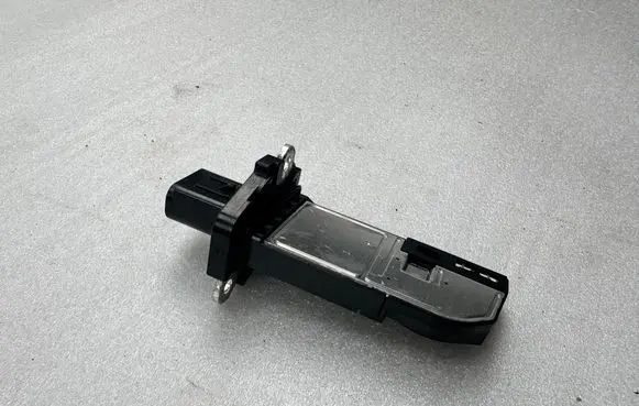 Volvo V60 Mass air flow meter 8V2112B579AA 8V2112B579
