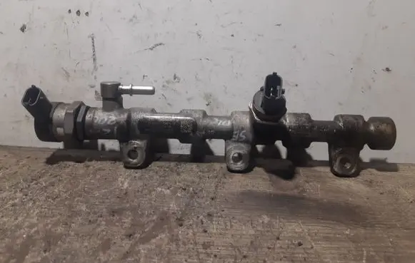 Renault Laguna III Fuel main line pipe 8200610770