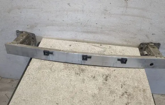 Peugeot 108 Front bumper cross member