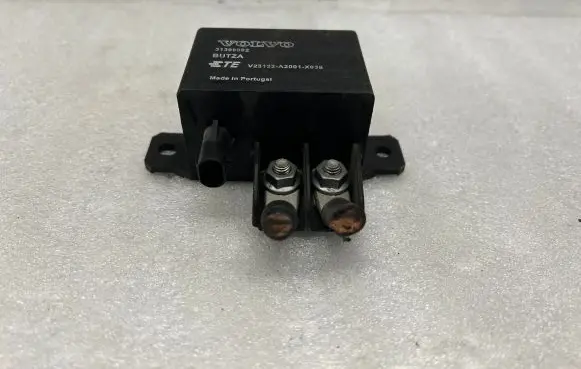Volvo XC90 Coolant fan relay 31398092