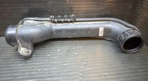 Volkswagen Golf V Intercooler hose/pipe 3C0145762AL