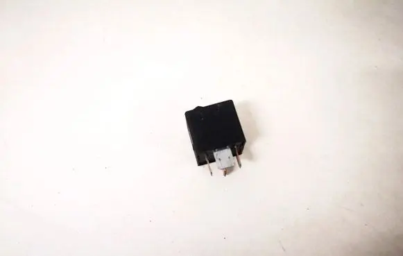 BMW 5 GT F07 Other relay 61366901469 v23136-j6-x48