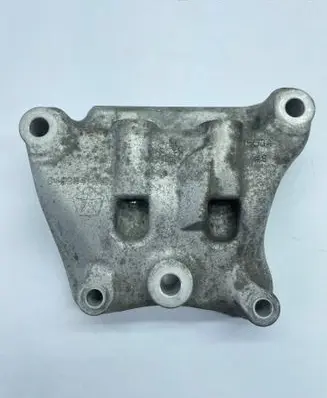 Chrysler Pacifica Engine mounting bracket 04893414AD 04893414