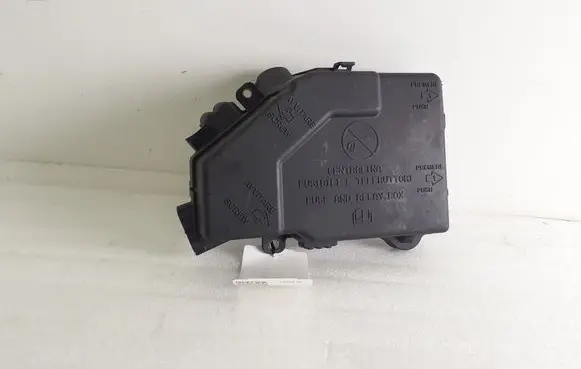 Alfa Romeo Giulietta Fuse box cover 50514169 C096
