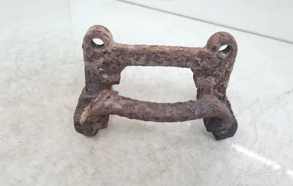 Opel Vivaro Brake caliper pad carrier rear 