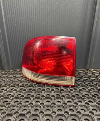 Volkswagen Touareg I Rear/tail lights 7L6945095K