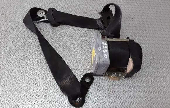 Mercedes-Benz C W203 Front seatbelt 00064577