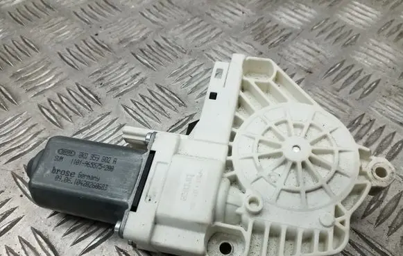 Audi A5 Sportback 8TA Front door window regulator motor 8K0959802A