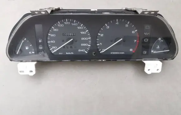 Mazda 323 Speedometer (instrument cluster) 4878684