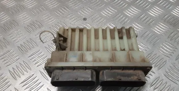 Opel Zafira A Coolant fan relay 24410130 15396912