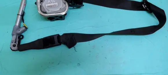Opel Insignia A Front seatbelt 12848367