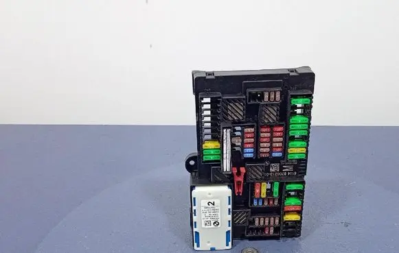 BMW X6 M Fuse box set 8795478