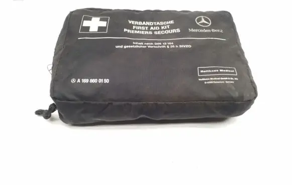 Mercedes-Benz C W204 First aid kit A1698600150