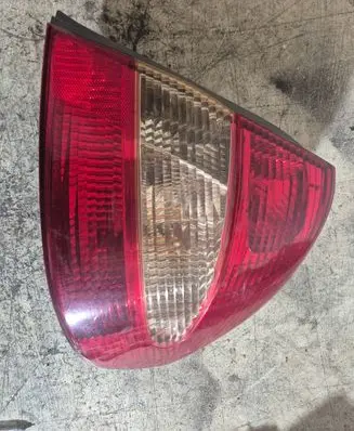 Toyota Prius (XW10) Rear/tail lights