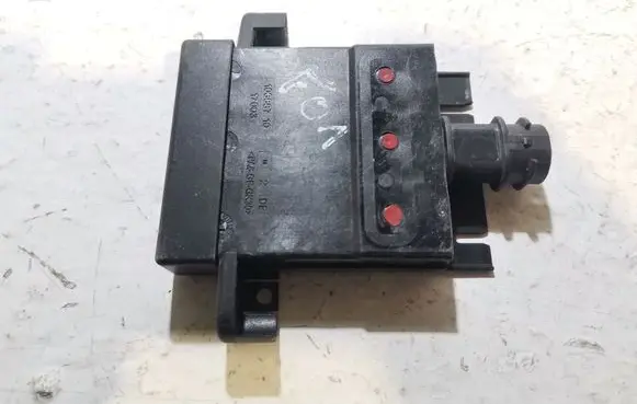 BMW 7 F01 F02 F03 F04 Glow plug pre-heat relay 10688710 17003