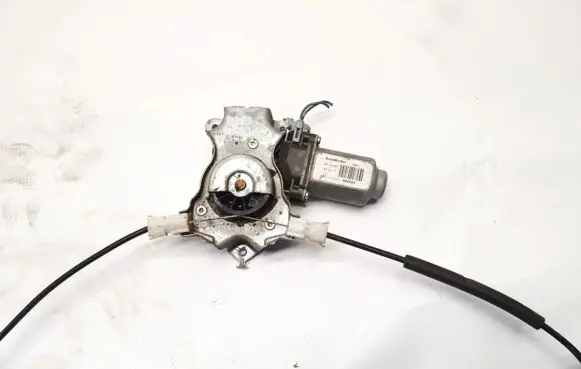 Nissan Almera N16 Front door window regulator motor 400601