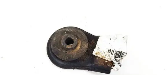 Radiator mount bracket