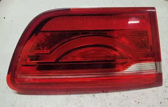 Jaguar XE Tailgate rear/tail lights 1973390