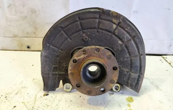 Alfa Romeo Giulietta Front wheel hub 50514556