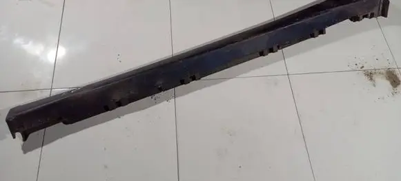 Mitsubishi Grandis Sill