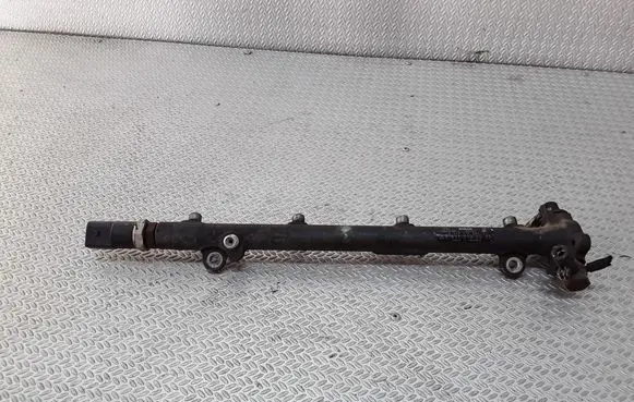 Mercedes-Benz Vito Viano W638 Fuel main line pipe 0445214004 6110700095