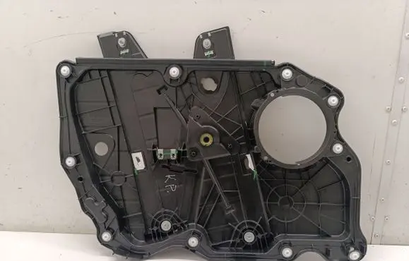 Front window lifting mechanism without motor