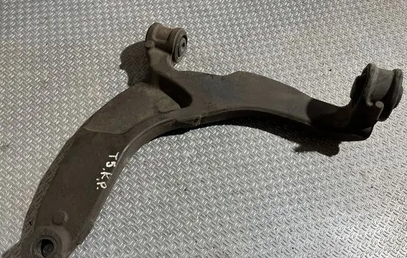 Volkswagen Transporter - Caravelle T5 Front lower control arm/wishbone 7E0407165B